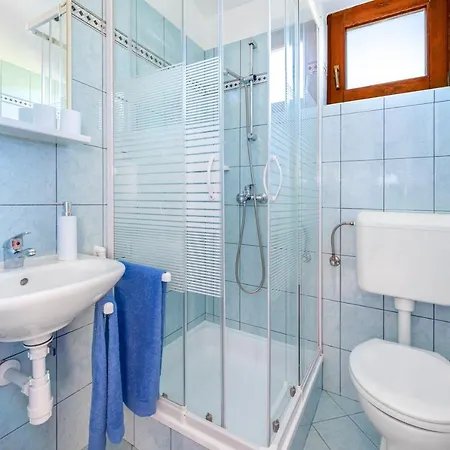 Livia: Family-friendly Retreat With Pool And Playground