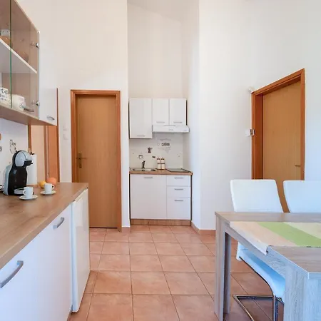 Livia: Family-friendly Retreat With Pool And Playground